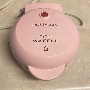 Nostalgia MyMini Light Pink Waffle Maker